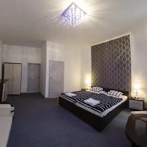 Hostal Brama Old